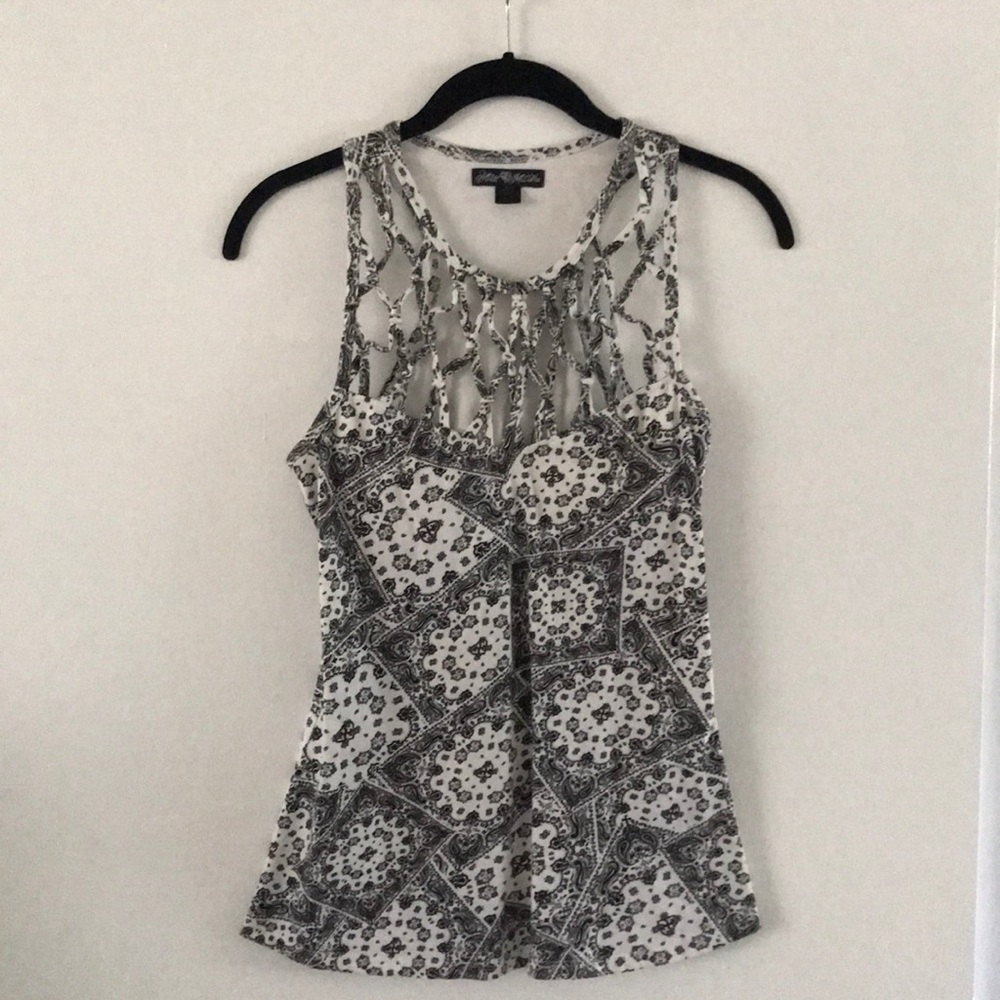 Metal Mulisha beautifully designed tank